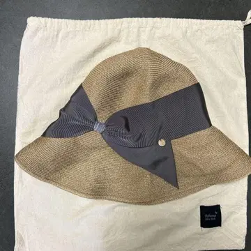 Athena New York 리본 포함 베이지 그레이 버킷 햇