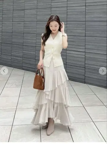 티어드 프릴 스커트 사이즈 2