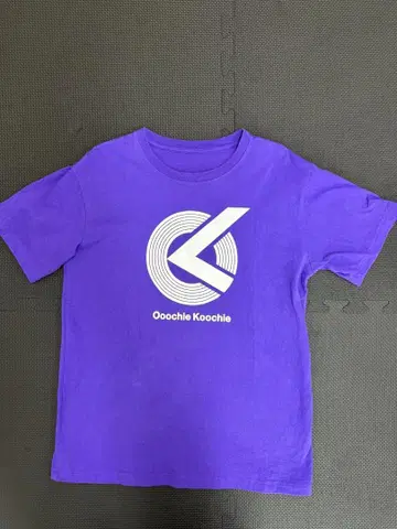 Ooochie Koochie 투어 T셔츠 보라색