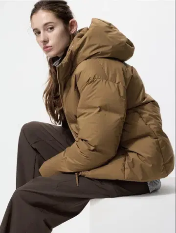 UNIQLO 심리스 다운 파카 새상품 10월 구매!