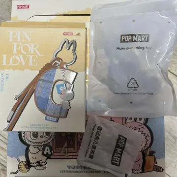 POP MART PIN FOR LOVE 스트랩
