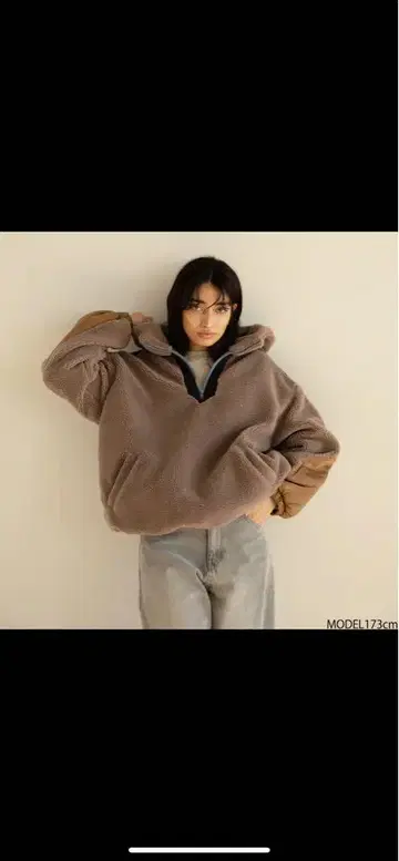 시루무린 보아 후드티 브라운