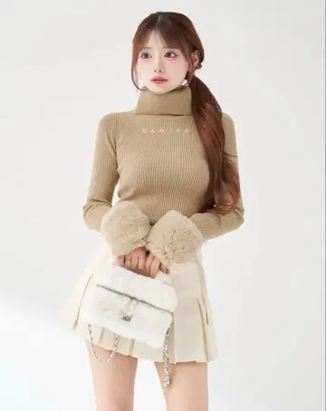 다리치 스무스 퍼 리브 니트탑