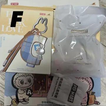 POP MART PIN FOR LOVE 스트랩