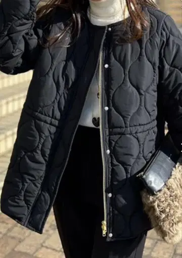 엠마 테일러 블랙 퀼팅 자켓 미사용 새상품 38