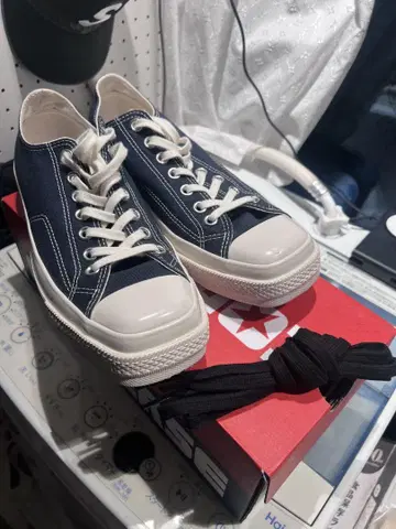CONVERSE 네이비 로우컷 스니커즈