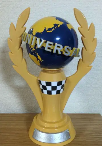 유니버설 스튜디오 재팬 USJ 마리오 카트 트로피 저금통
