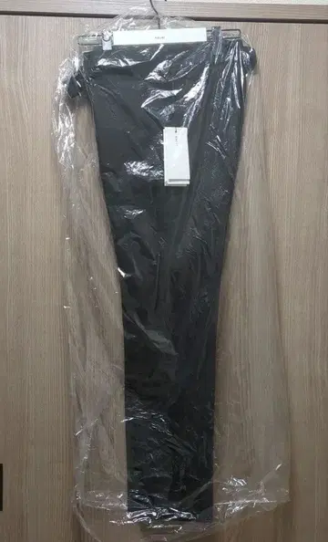 sacai 25AW 블랙 슬랙스 Suiting bonding Pants