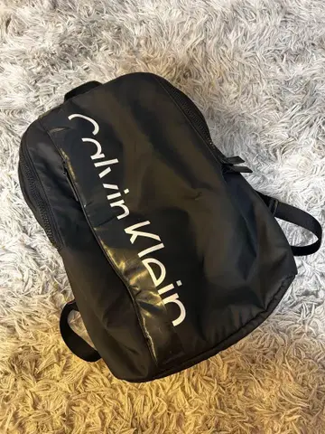 Calvin Klein 블랙 백팩