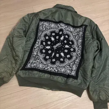 BUTTSTAIN MA-1 카키 반다나 패턴 자켓 xxxl