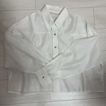 La boutique BonBon 시어 크롭 셔츠