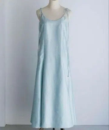 Pois 포와 새틴 summer dress 스카이블루 새틴 원피스