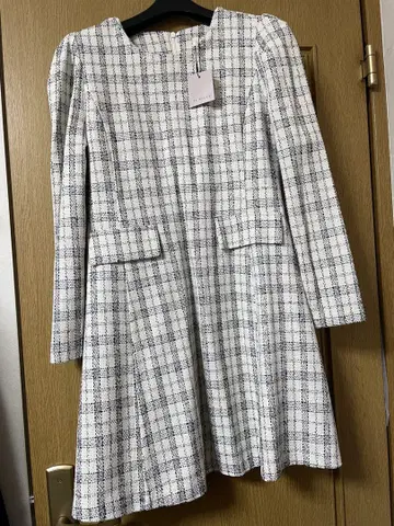 [ 미사용품 ] 체크 무늬 긴팔 A라인 원피스