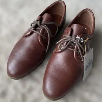 미사용 새상품 에코 컴포트 가죽 신발 브라운 넓은 폭 레이스업