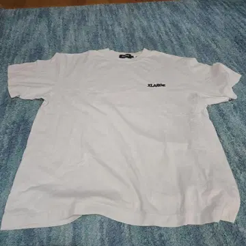 XLARGE 화이트 T셔츠 고릴라 로고