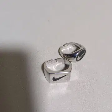 Nike 실버 스퀘어 반지