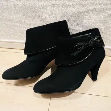 [ 새상품급 ] 다이애나 숏부츠 스웨이드 리본 블랙 23.5cm