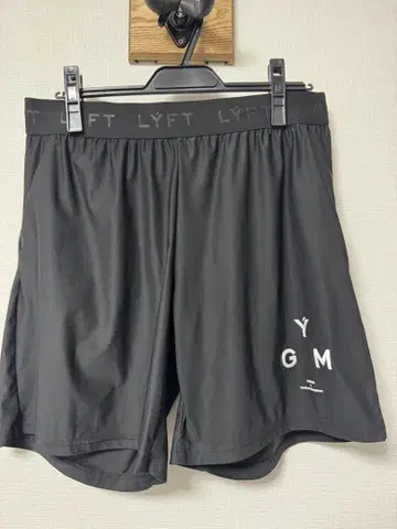 LYFT 블랙 숏팬츠 XL