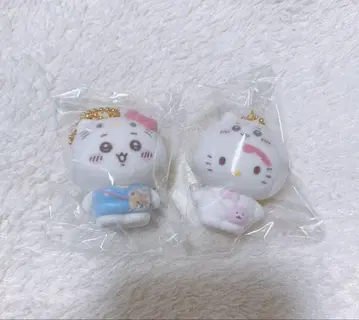 치이카와 x 산리오 캐릭터즈 시크릿 플로키 마스코트 2개 세트