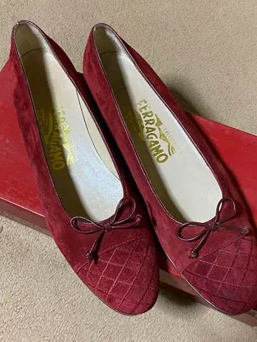 [레어] Ferragamo 와인 레드 플랫슈즈 23.5cm 정도!