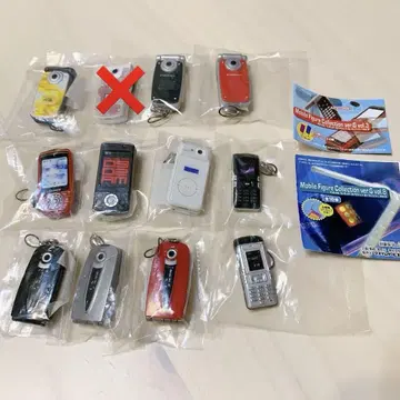 모바일 피규어 컬렉션 폴더폰 가챠