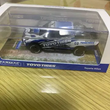 1/64 도요타 Toyota Hilux Toyo Tires