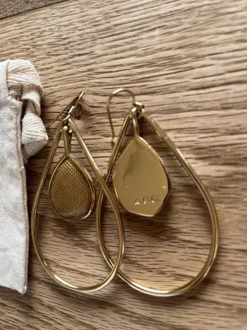 A.P.C. 골드 드롭형 귀걸이