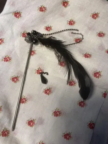 깃털과 비즈의 금속제 헤어콤