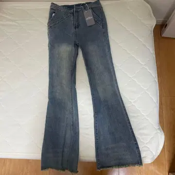 미사용 택 포함 부츠컷 데님 라이트 블루