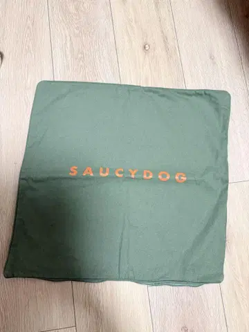 Saucy Dog 쿠션 커버