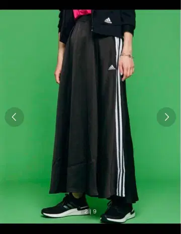 250959 adidas 플레어 롱 스커트 블랙