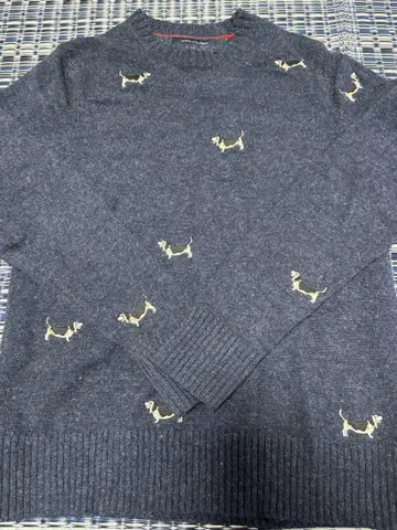 TOMMY HILFIGER 파랑 개 자수 니트 M