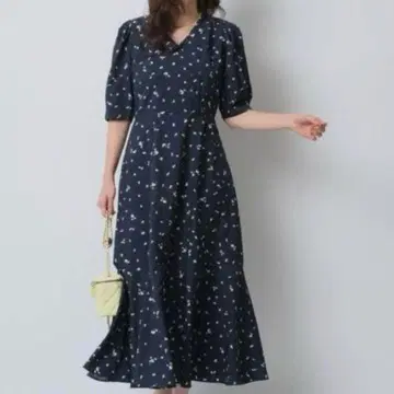 미니 꽃무늬 원피스 JUSGLITTY