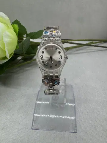 [반짝반짝] Swatch 실버 스톤 장식 아날로그 손목시계