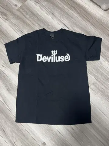 Deviluse FACT 티셔츠 L 사이즈
