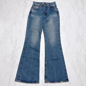 새상품급 MOUSSY MVS FLARE 25 라이트 인디고