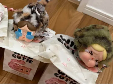 CRYBABY Wild but Cutie 봉제 인형 펜던트 2개 세트