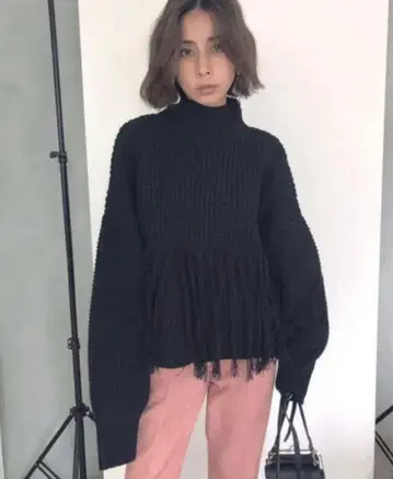 AMERI FRINGE HALFWAY KNIT