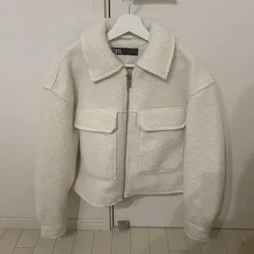 ZARA 아이보리 숏 자켓
