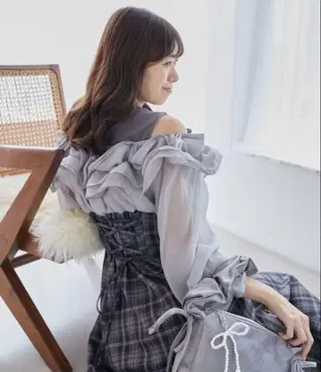 원피스 허리 꽉 조이는 밀피유 원피스