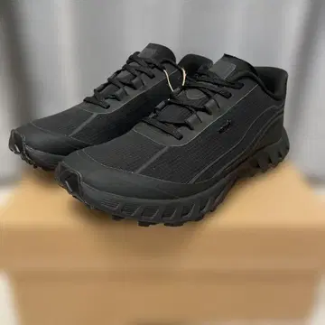 NORDA 002 M 스텔스 블랙 27.5cm
