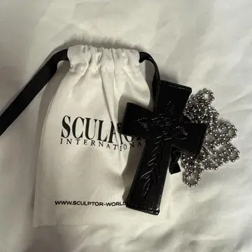 Sculptor Cross Leather Strap Wallet