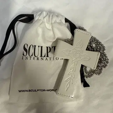 Sculptor Cross Leather Strap Wallet