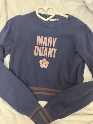 MARY QUANT 네이비 로고 스웨터 긴팔