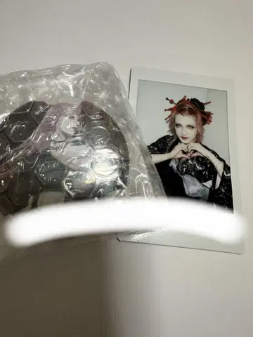 JILUKA Sena 폴라로이드, 캔뱃지