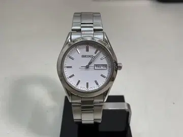 Seiko 7N43-9080 손목시계