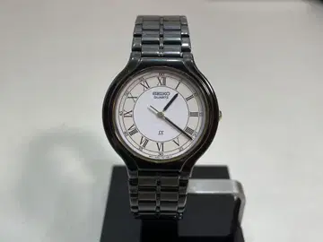 SEIKO SX V701-1K20 손목시계