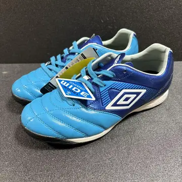 엄브로 액세서리레이터 축구 트레이닝 슈즈 와이드