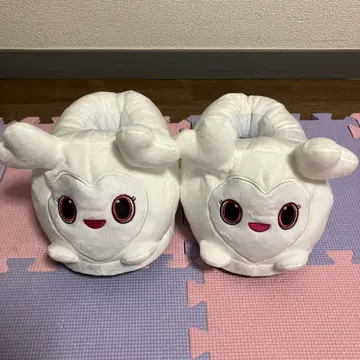 TWICE LOVELYS 봉제 인형 슬리퍼