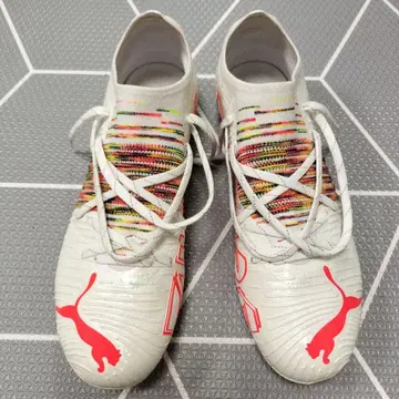 Puma Future 스파이크 슈즈 화이트/레드/멀티 컬러